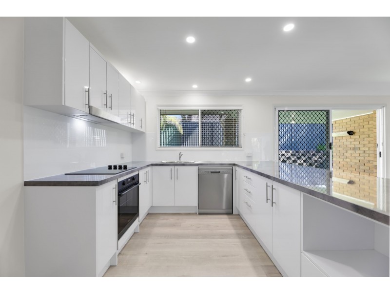 14/97 Edmund Rice Drive, Southport QLD 4215