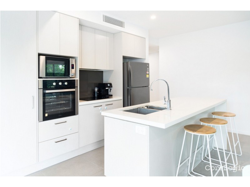 201/11 Andrews Street, Southport QLD 4215