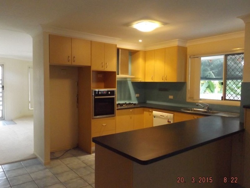 38 Eileen Avenue, Southport QLD 4215