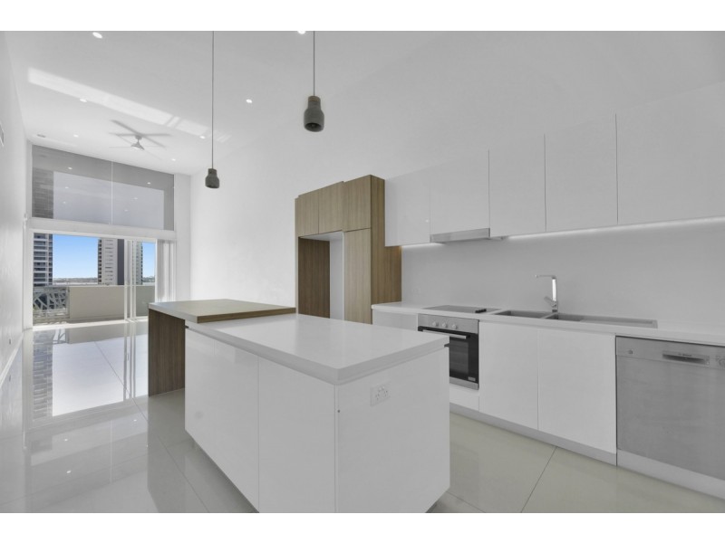 701/26 Gray Street, Southport QLD 4215