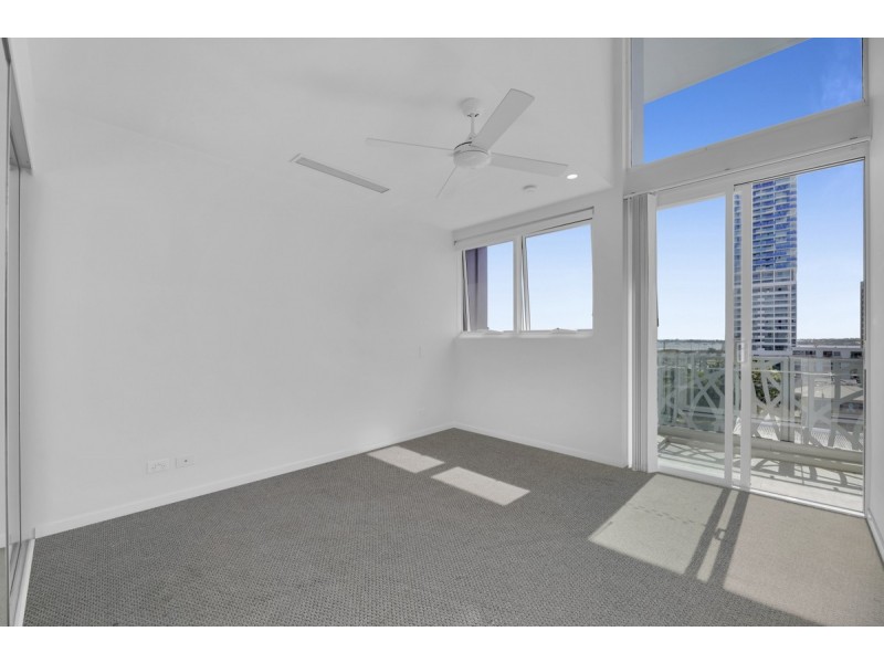 701/26 Gray Street, Southport QLD 4215