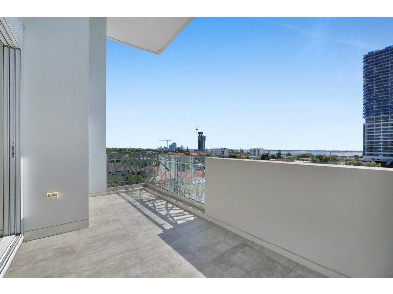 701/26 Gray Street, Southport QLD 4215