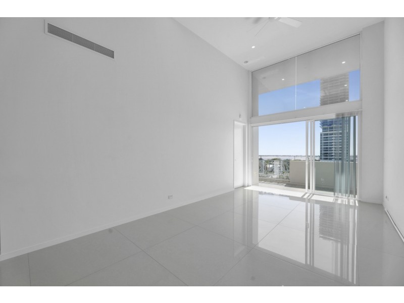 701/26 Gray Street, Southport QLD 4215