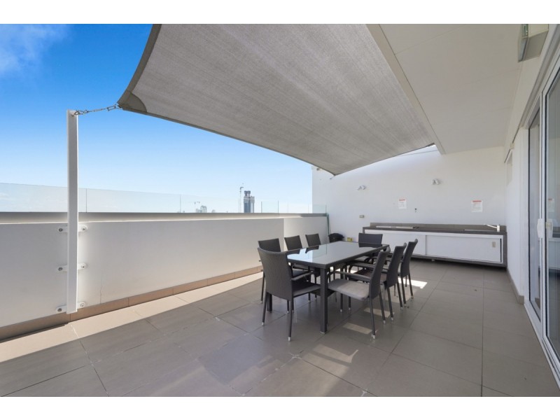 701/26 Gray Street, Southport QLD 4215