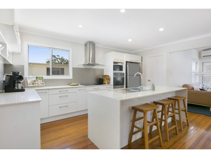 13 Sydney Street, Labrador QLD 4215