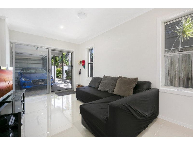 13 Sydney Street, Labrador QLD 4215