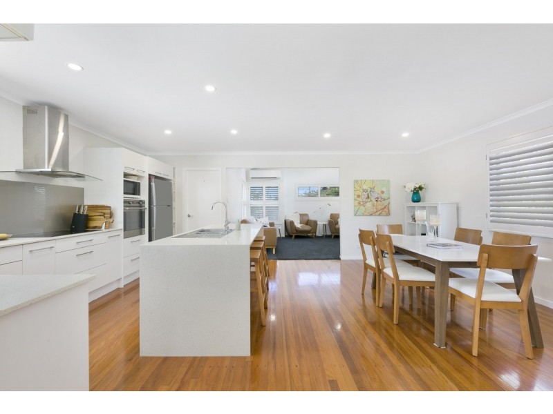 13 Sydney Street, Labrador QLD 4215
