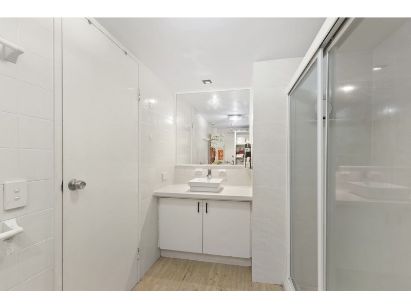 5F/10 Marine Parade, Southport QLD 4215