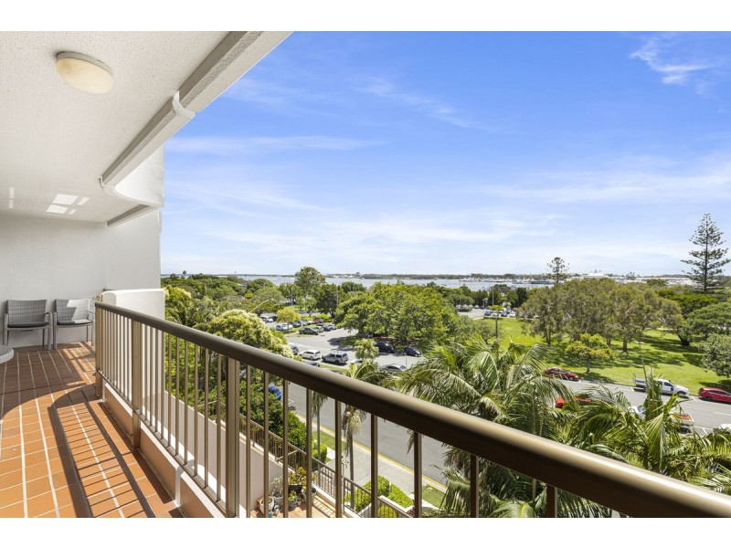 5F/10 Marine Parade, Southport QLD 4215