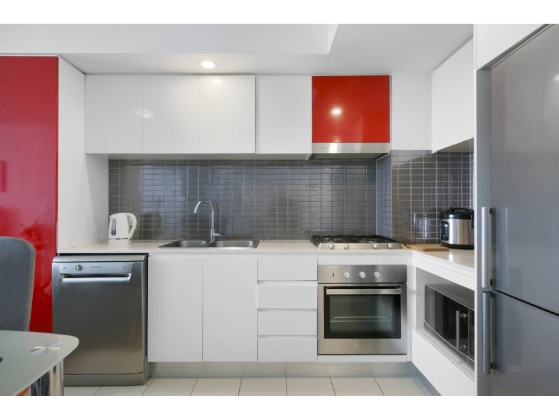 22407/5 Lawson Street, Southport QLD 4215