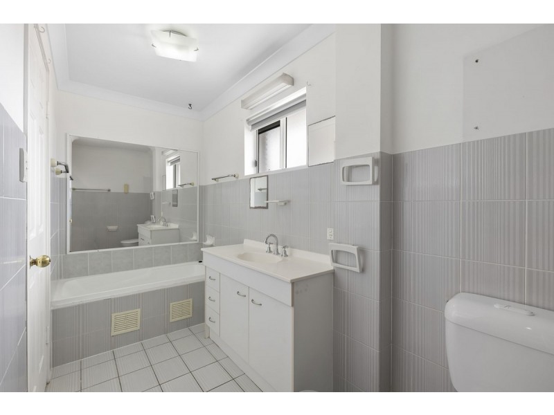 6/496 Marine Parade, Biggera Waters QLD 4216