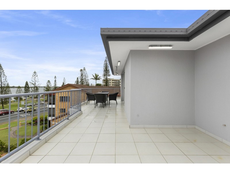 6/496 Marine Parade, Biggera Waters QLD 4216