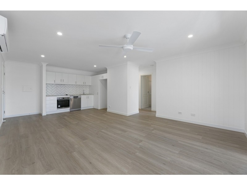 2/15 Fisher Avenue, Southport QLD 4215