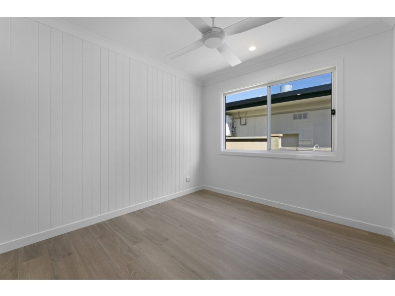 2/15 Fisher Avenue, Southport QLD 4215