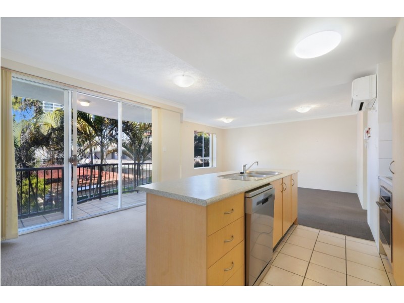 21/3 Norman Street, Southport QLD 4215