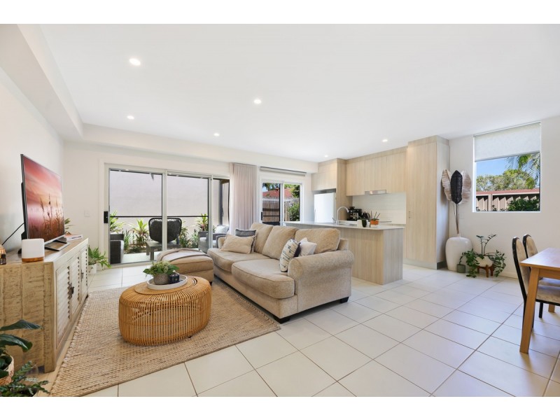 34/138 Central Street, Labrador QLD 4215