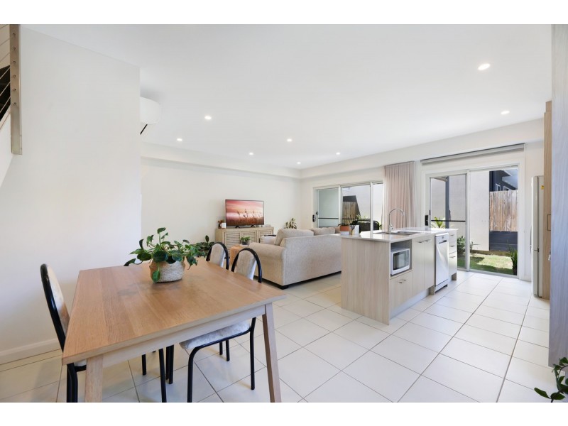 34/138 Central Street, Labrador QLD 4215