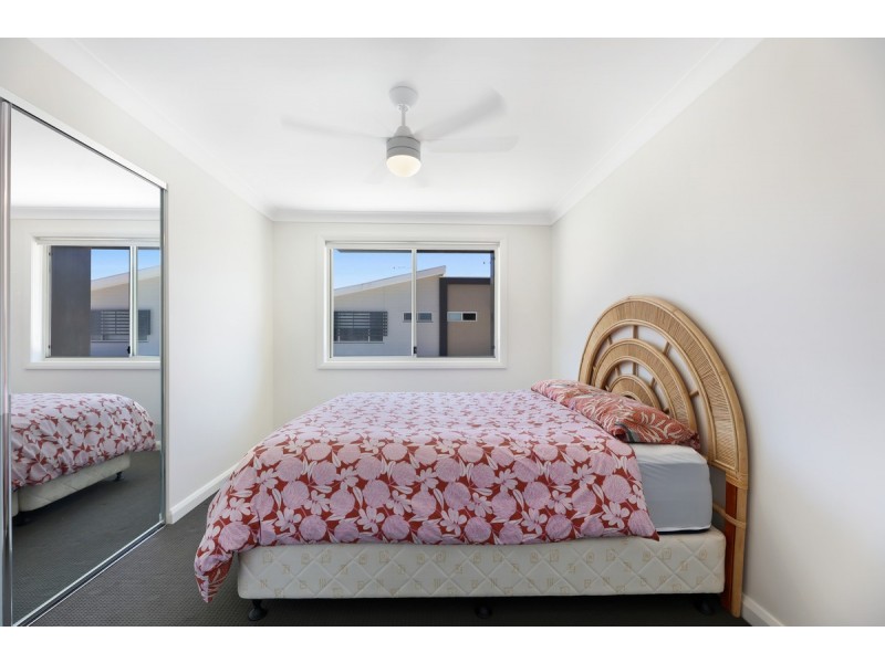 34/138 Central Street, Labrador QLD 4215