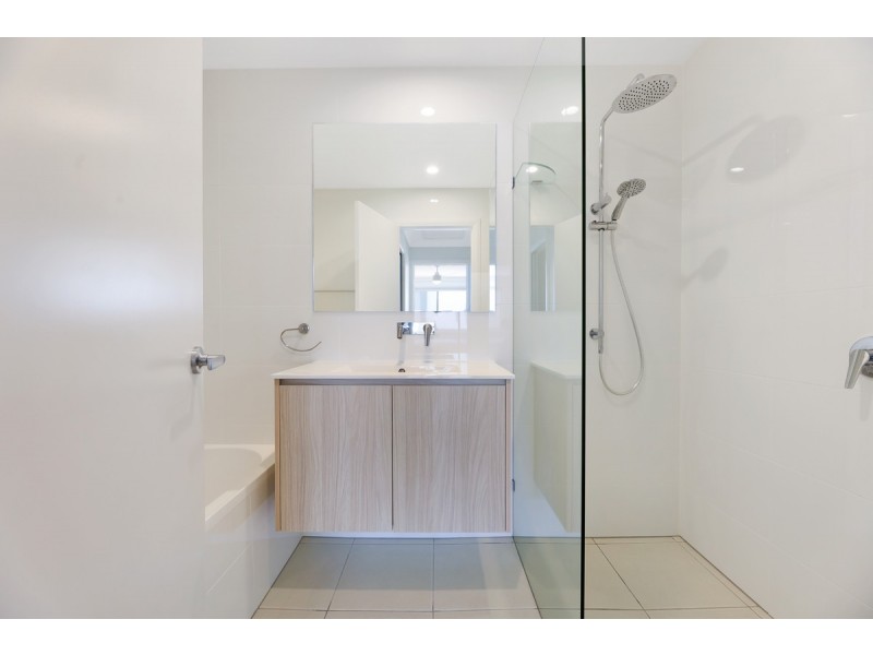 34/138 Central Street, Labrador QLD 4215