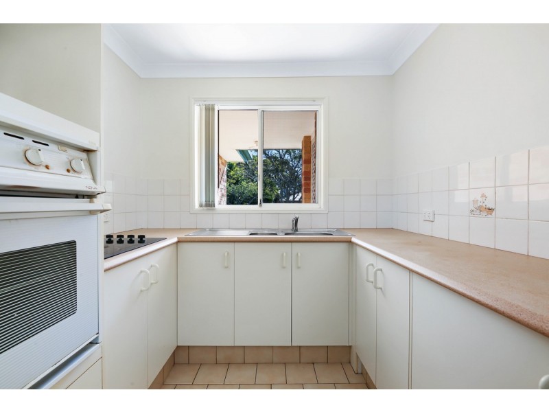 1/29 Kenny Drive, Labrador QLD 4215