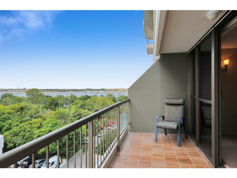 6B/10 Marine Parade, Southport QLD 4215