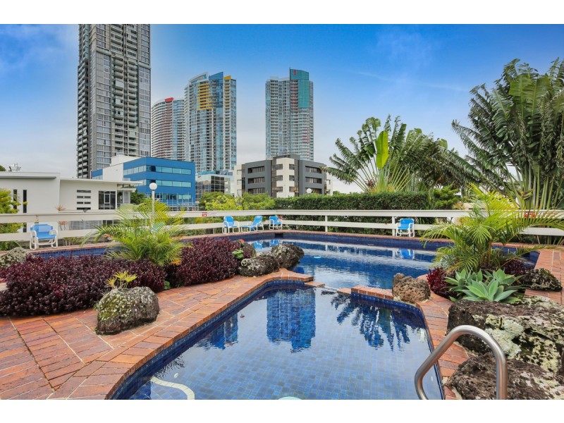 6B/10 Marine Parade, Southport QLD 4215