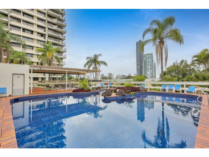 6B/10 Marine Parade, Southport QLD 4215
