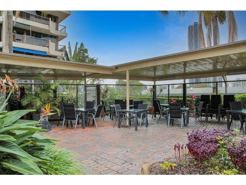 6B/10 Marine Parade, Southport QLD 4215