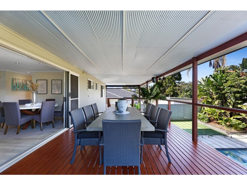 16 Tasman Avenue, Molendinar QLD 4214