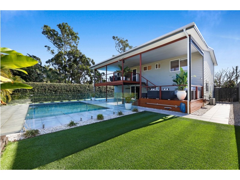 16 Tasman Avenue, Molendinar QLD 4214