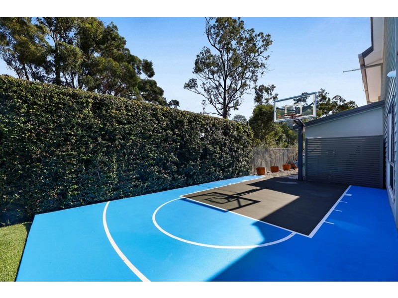 16 Tasman Avenue, Molendinar QLD 4214