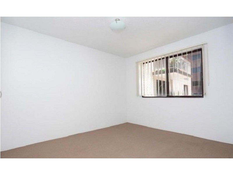 4/16 Norman Street, Southport QLD 4215