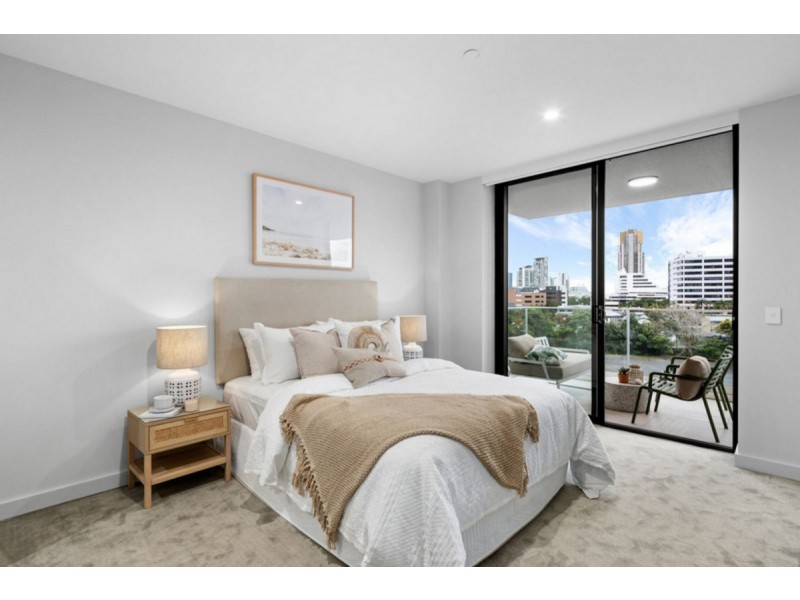 302/24 Queen Street, Southport QLD 4215