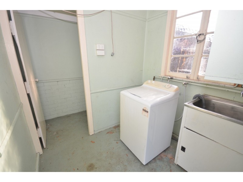 2/9-11 Walton Street, Southport QLD 4215