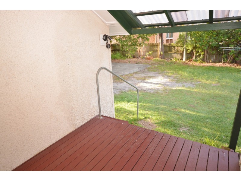 2/9-11 Walton Street, Southport QLD 4215