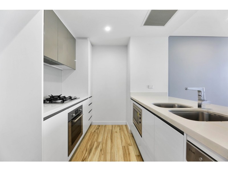 3312/2 Como Crescent, Southport QLD 4215