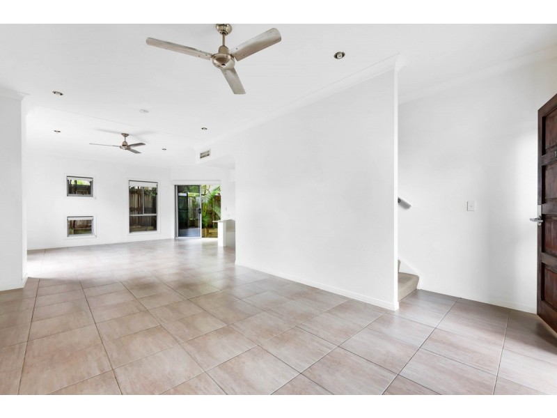 1/5 Ashbourne Terrace, Biggera Waters QLD 4216