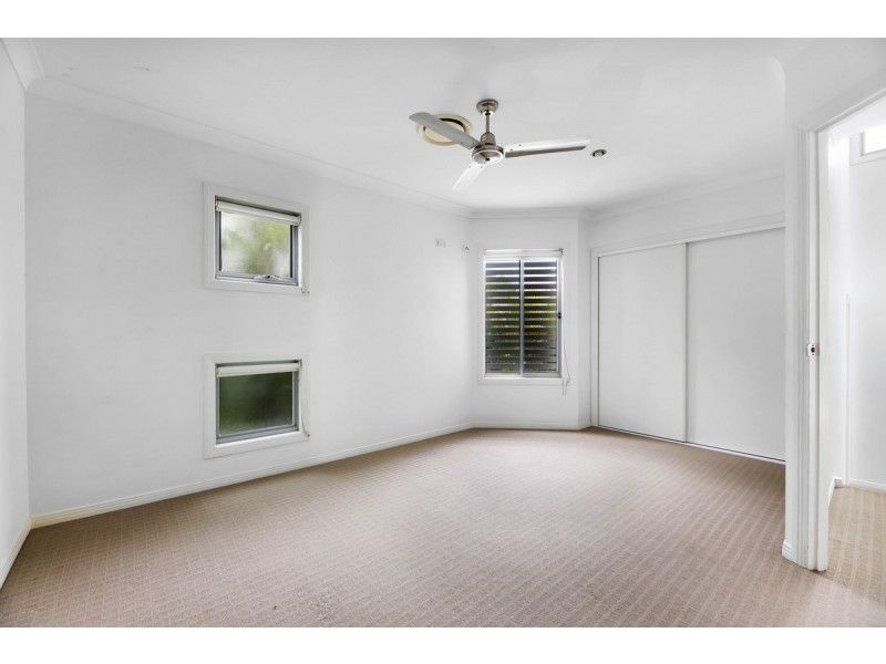 1/5 Ashbourne Terrace, Biggera Waters QLD 4216
