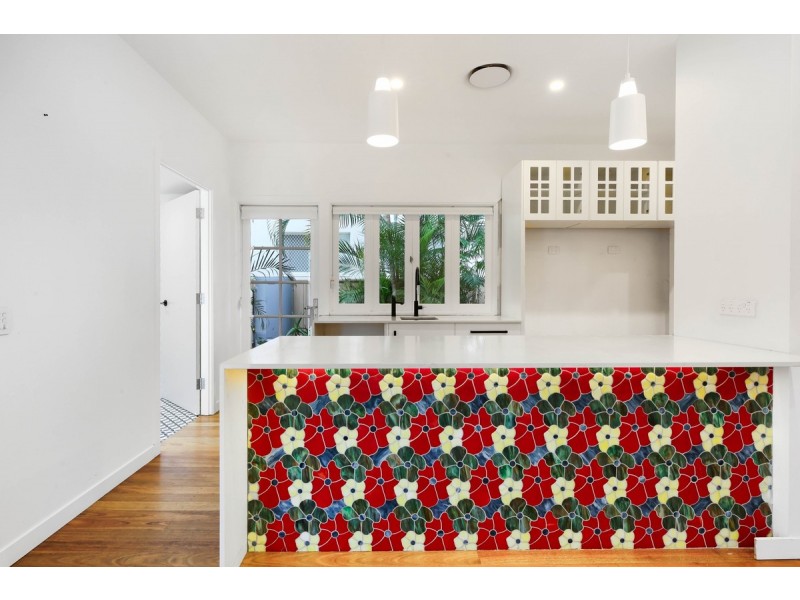 19 Genoa Street, Surfers Paradise QLD 4217