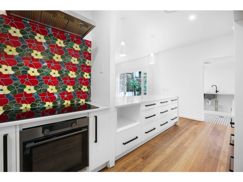 19 Genoa Street, Surfers Paradise QLD 4217