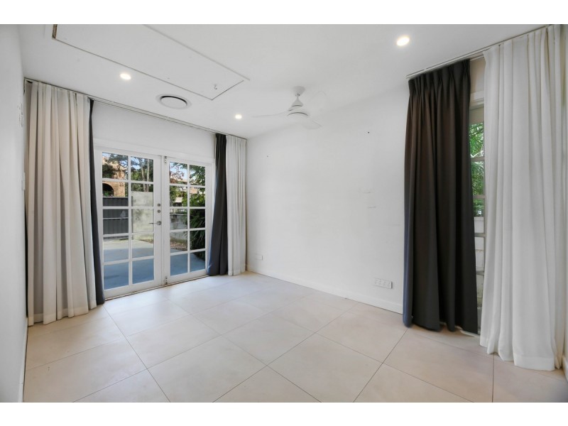 19 Genoa Street, Surfers Paradise QLD 4217