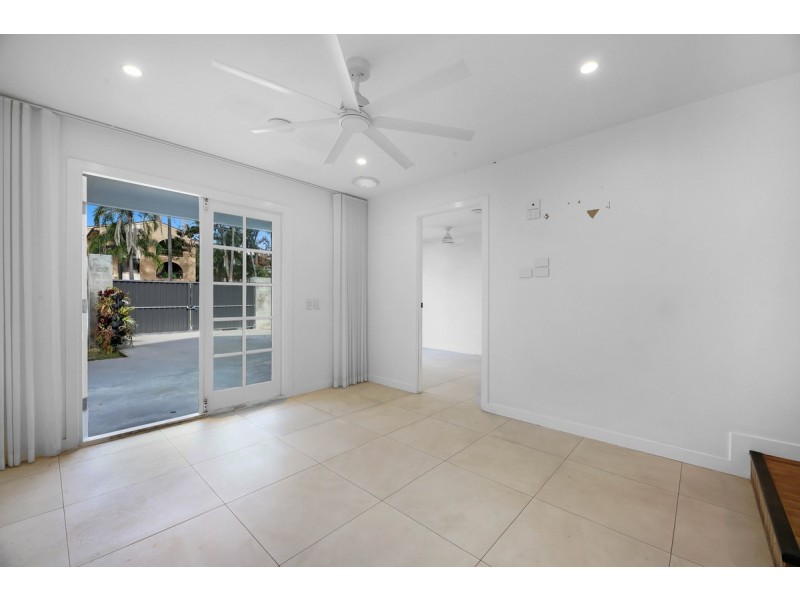 19 Genoa Street, Surfers Paradise QLD 4217