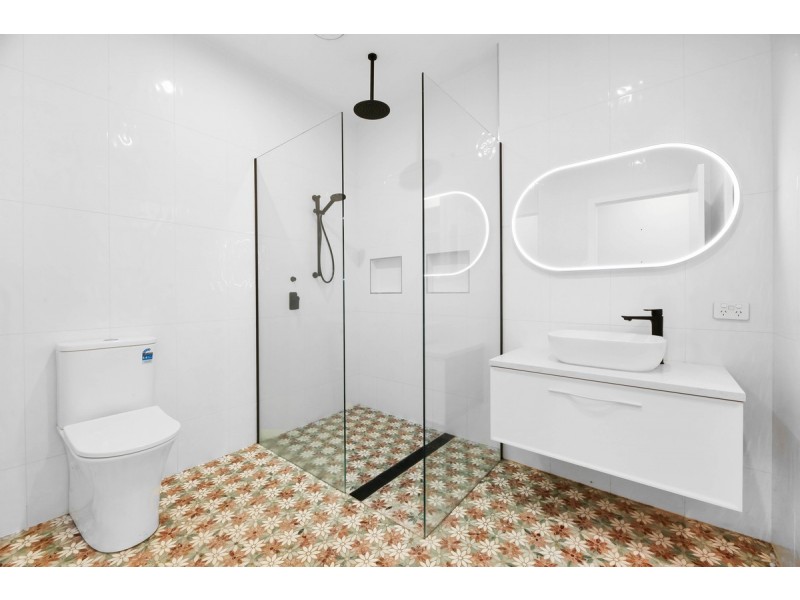 19 Genoa Street, Surfers Paradise QLD 4217