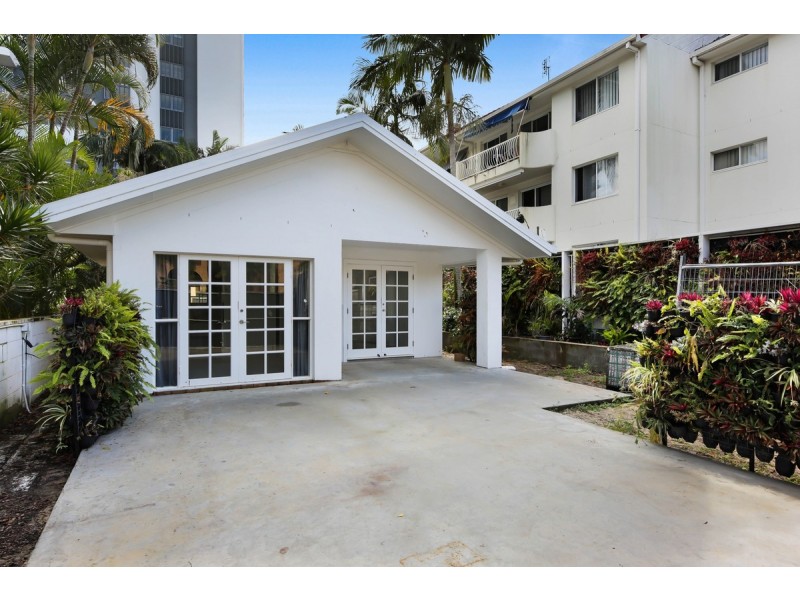 19 Genoa Street, Surfers Paradise QLD 4217