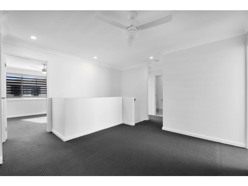 34/138 Central Street, Labrador QLD 4215