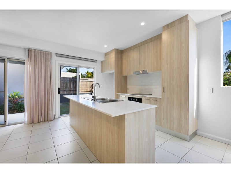 34/138 Central Street, Labrador QLD 4215