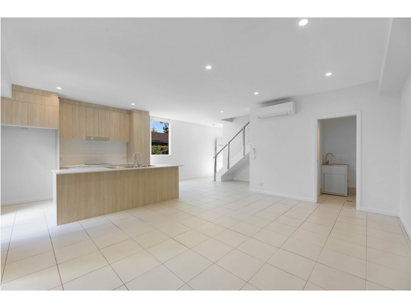 34/138 Central Street, Labrador QLD 4215