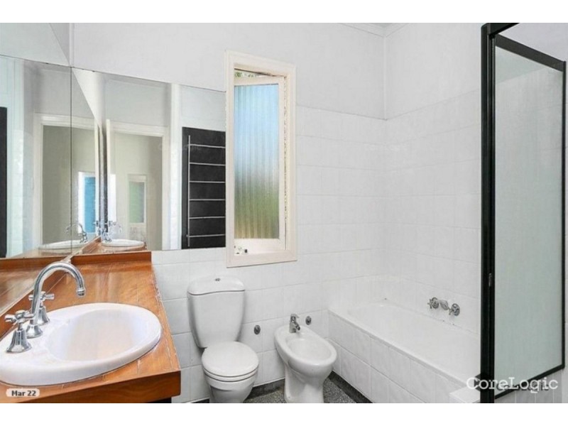 10 Alicia Street, Southport QLD 4215