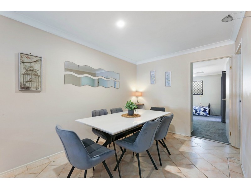 1 Dampier Court, Molendinar QLD 4214