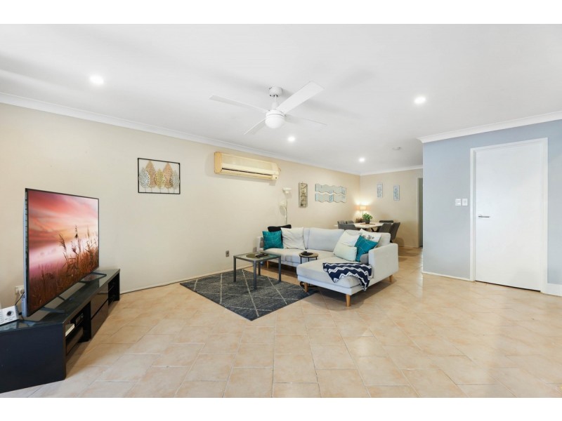 1 Dampier Court, Molendinar QLD 4214